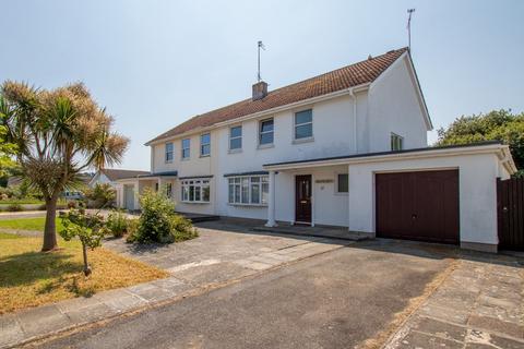 11 Les Cherfs, Rue Des Corneilles, Castel