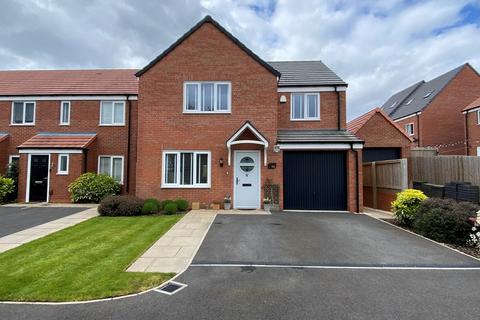 4 bedroom detached house for sale, Bumblebee Close, East Leake