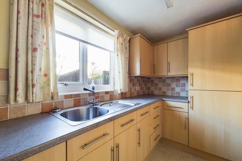 2 bedroom flat for sale, Henmore Place, Ashbourne