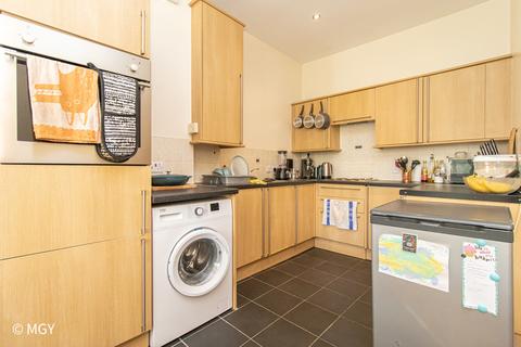 2 bedroom apartment to rent, Cathedral Road, Pontcanna