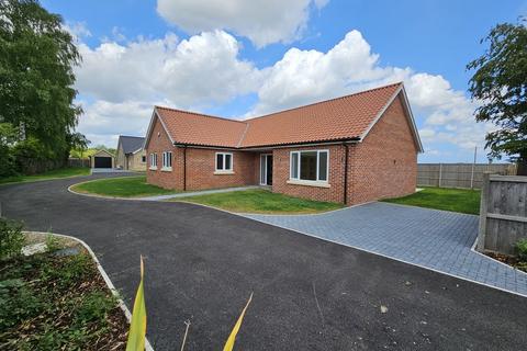 3 bedroom detached bungalow for sale - Salhouse