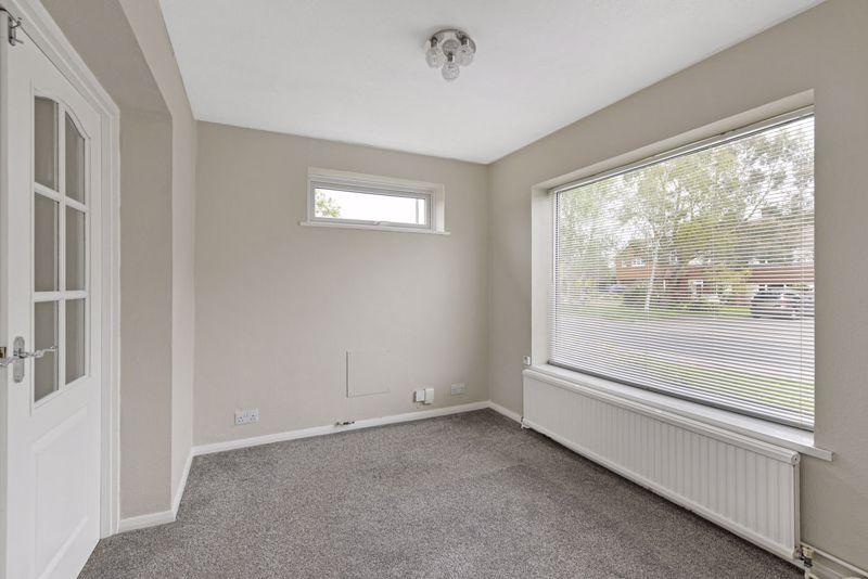 St. Bernards Road, Tonbridge 3 bed detached house £1,950 pcm (£450 pw)
