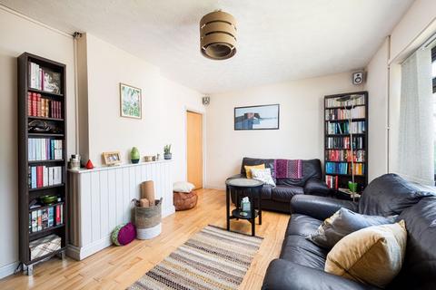 128 Southlands, Bath, BA1 4EB