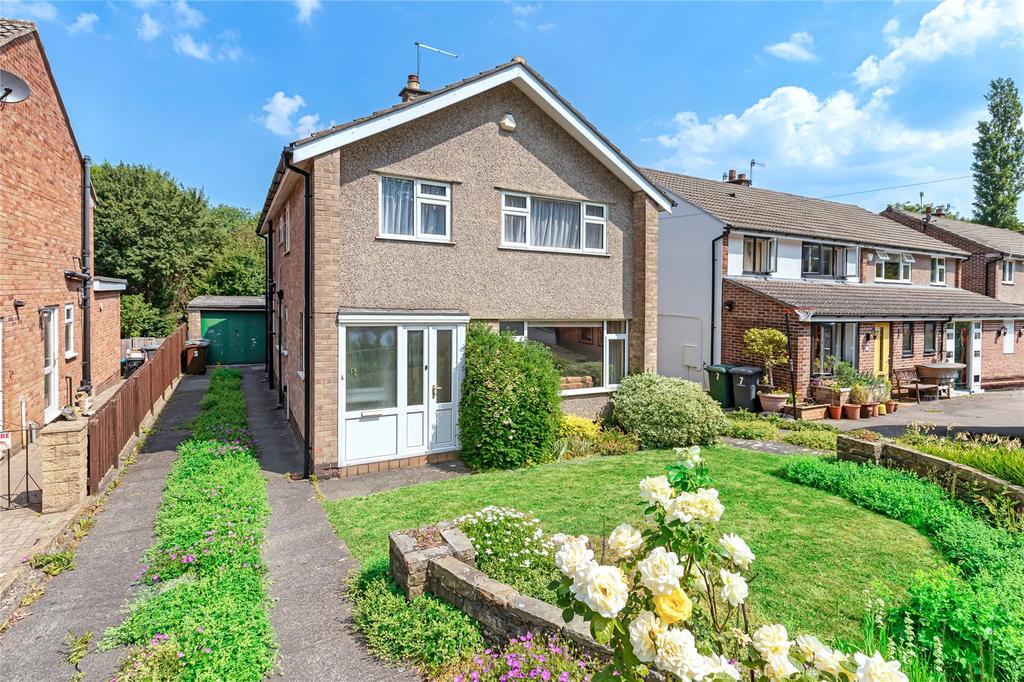 Victoria Grove, Ilkley, West Yorkshire, LS29 4 bed detached house for