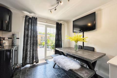10 Larch Close, Cimla, Neath, SA11 3XE