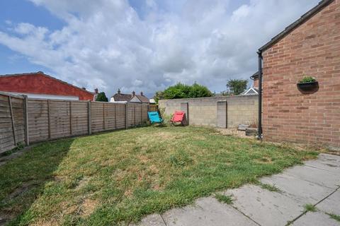 33 Andrews Close, Chippenham, SN14 0TU