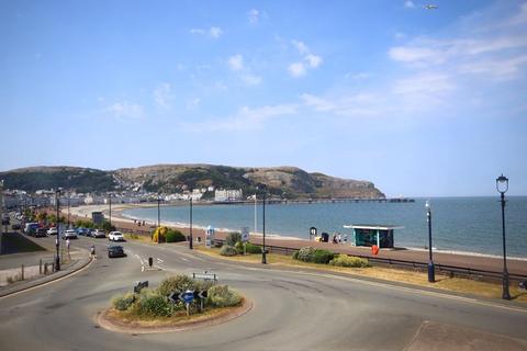 2 bedroom apartment for sale - Clarence Road, Llandudno