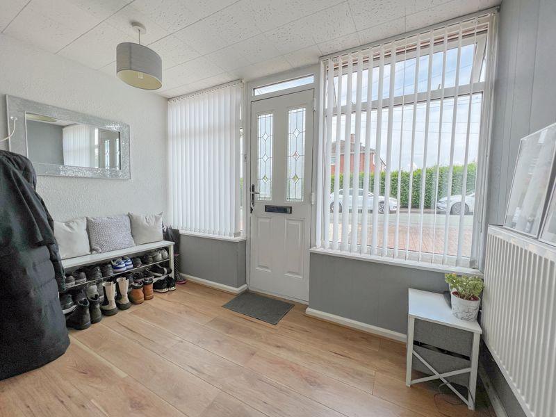 Oakwood Drive, Streetly, Sutton Coldfield, B74 3SZ 3 bed terraced house