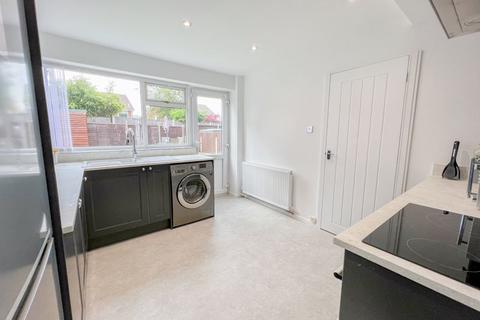 3 bedroom end of terrace house for sale, Oakwood Drive, Streetly, Sutton Coldfield, B74 3SZ