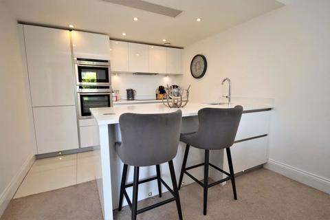 2 bedroom apartment for sale, New Road, Brentwood CM14