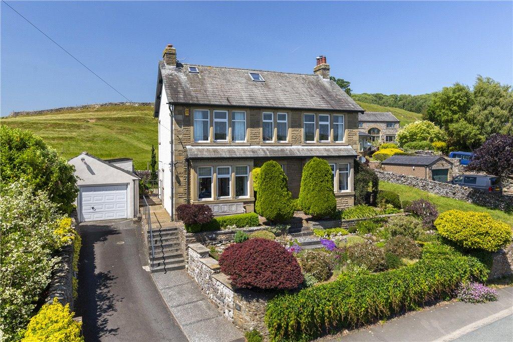 Clapham Road, Austwick, Lancaster, North Yorkshire 5 bed detached house