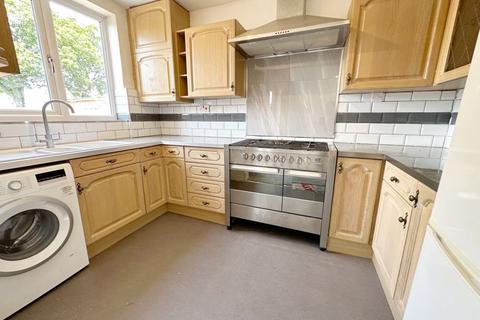 3 bedroom semi-detached house for sale, New Beacon Road, Grantham