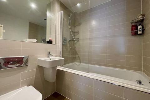 Flat 2, Holmewood, 40 Gregories Road, Beaconsfield, HP9 1GE