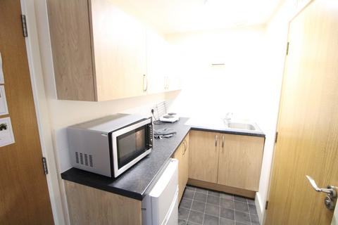 Studio to rent, Elmstead Road, Colchester