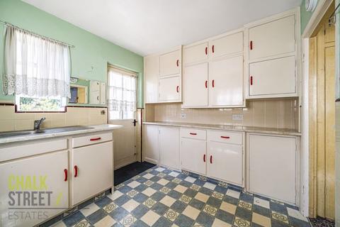 16 Hunter Drive, Hornchurch, RM12 5TS