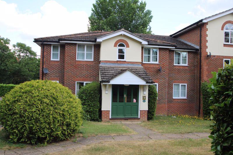 Queen Alexandra Road, High HP11 1 bed apartment for sale £179,950