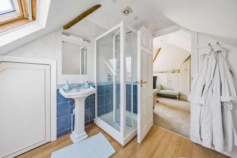 En-Suite 2