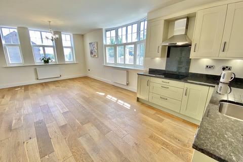 2 bedroom apartment to rent, Apartment 1 Totley hall Lane Sheffield S17 4AA