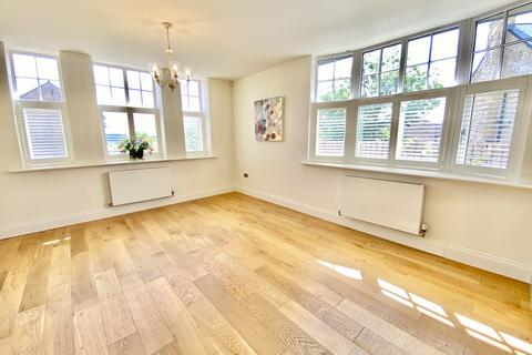 2 bedroom apartment to rent, Apartment 1 Totley hall Lane Sheffield S17 4AA