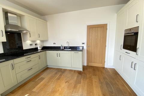 2 bedroom apartment to rent, Apartment 1 Totley hall Lane Sheffield S17 4AA