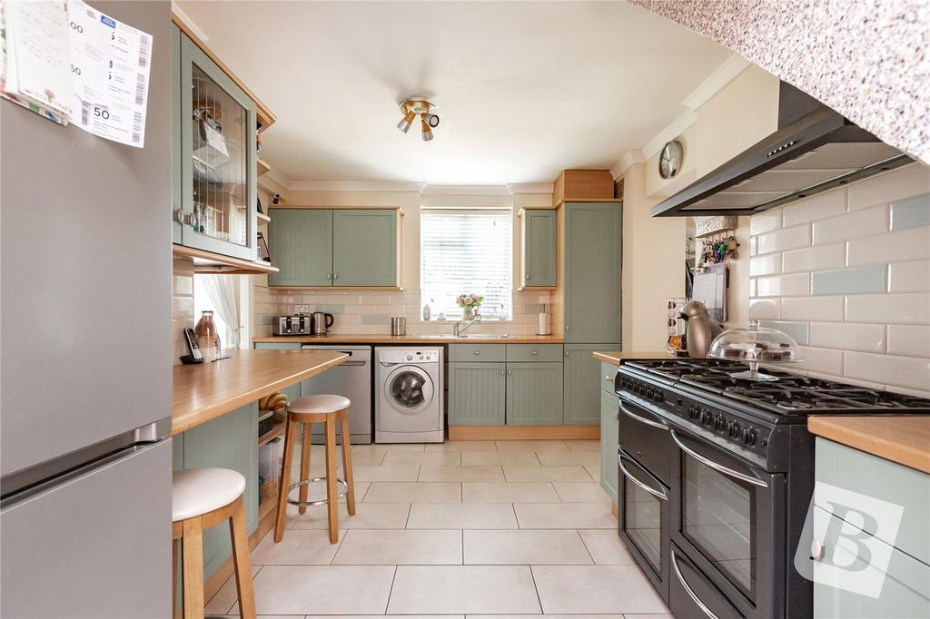 Marston Avenue, Dagenham, RM10 3 bed end of terrace house for sale £