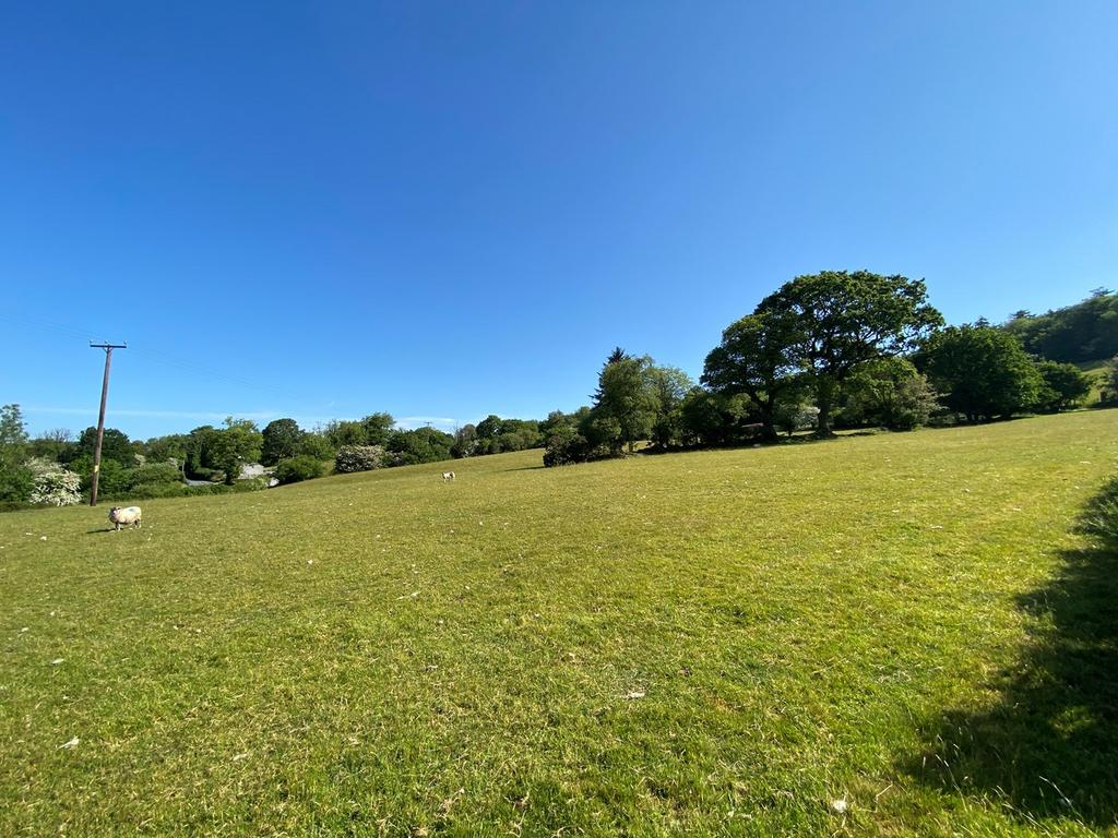 Llanwnnen, Lampeter, SA48 4 bed property with land for sale £525,000