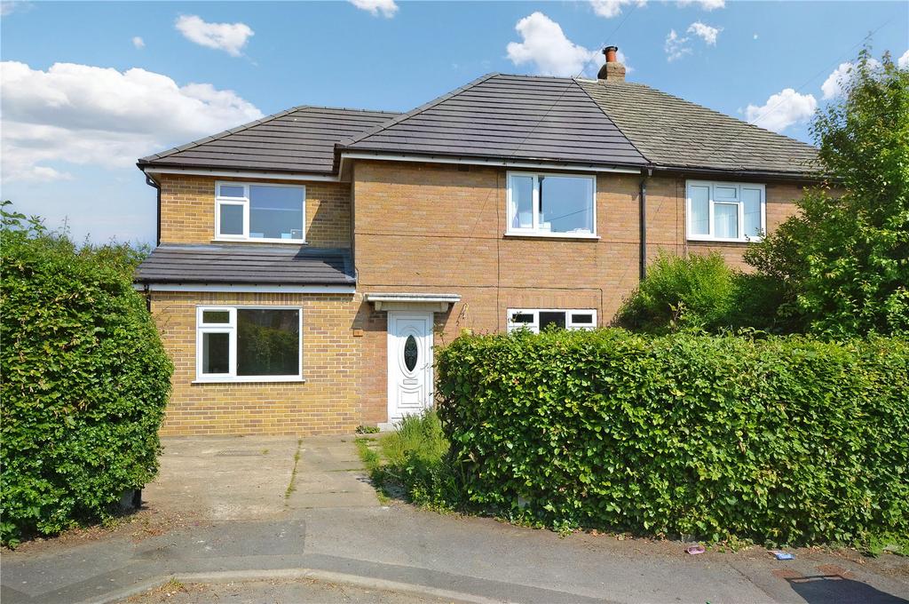 Summerhill Grove, Garforth, Leeds, West Yorkshire 3 bed semidetached