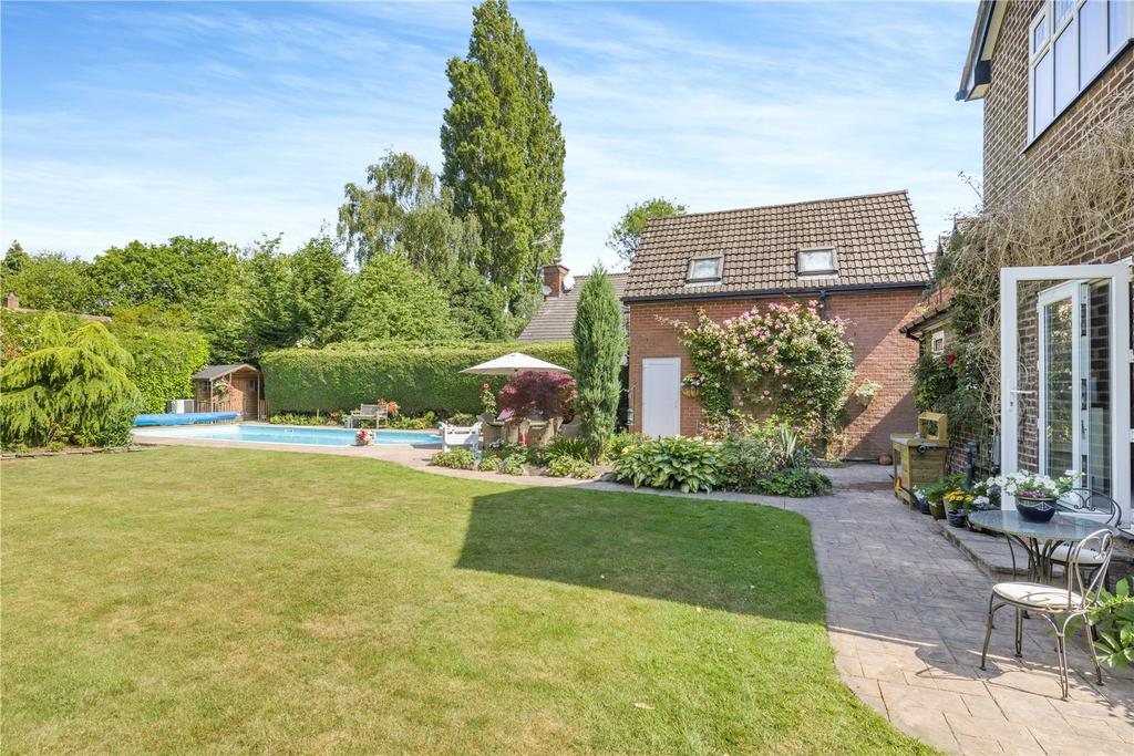 Rear Gardens