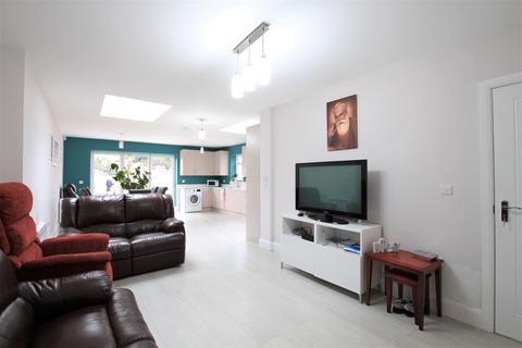 11 Adelaide Road, Hounslow, TW5 9AG