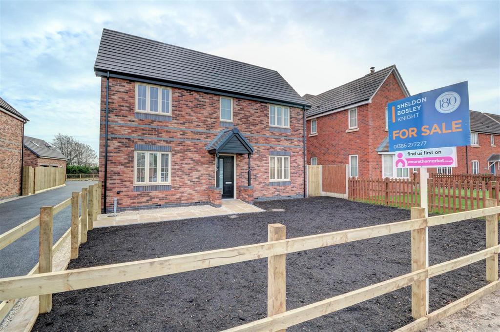 Evesham Road, Upper Moor, Pershore 4 bed house for sale £650,000