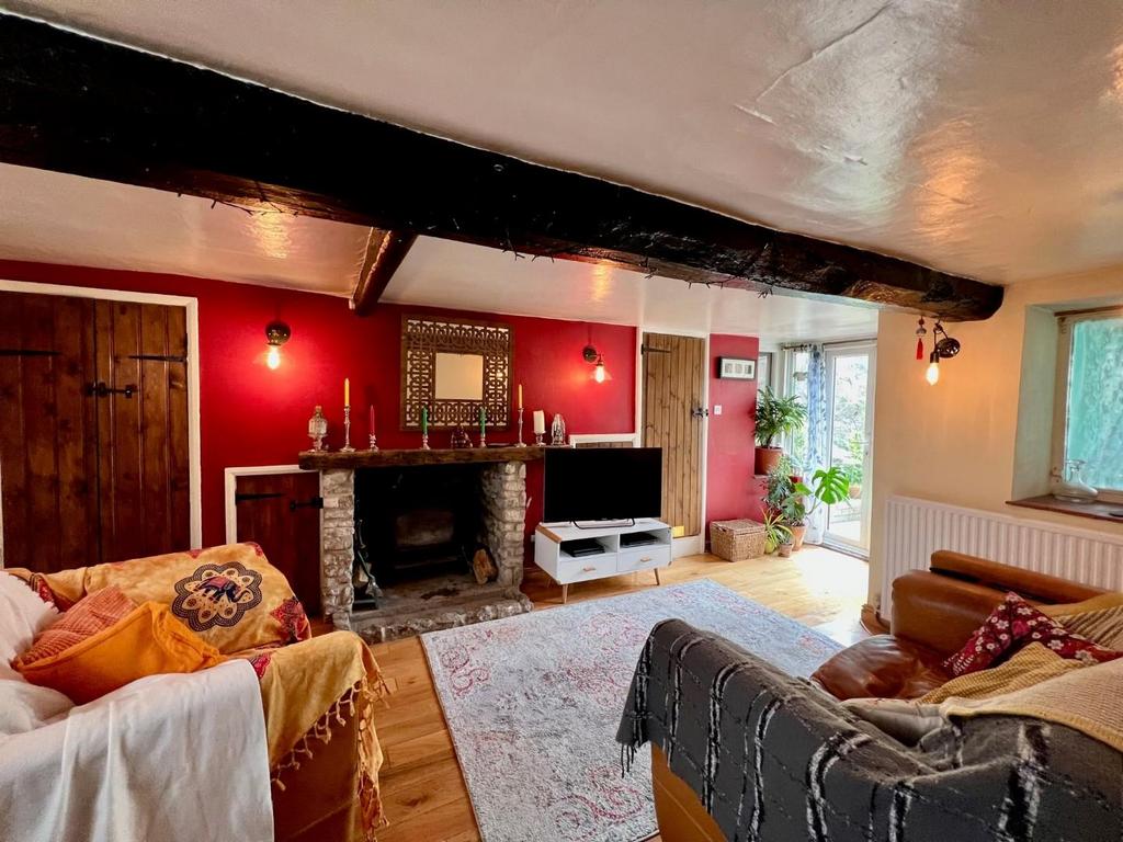 Woodmancote, Dursley 3 bed semidetached house for sale £300,000