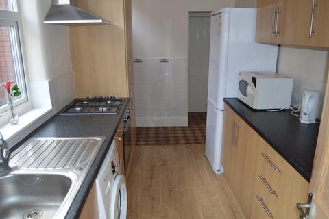 4 bedroom terraced house to rent - Lorne Road, Leicester