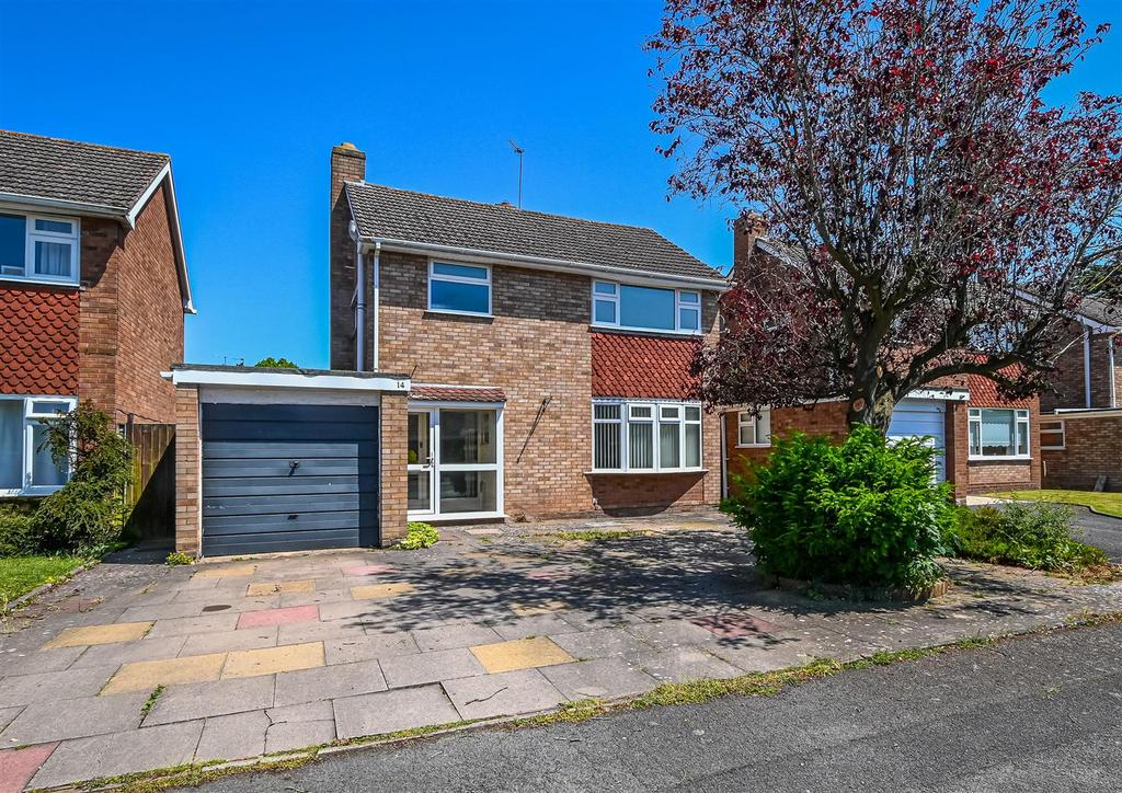 14 The Orchard, Albrighton, Wolverhampton 3 bed house for sale £300,000