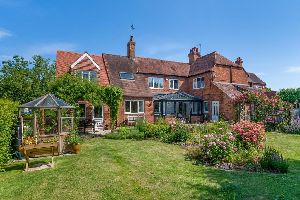 Warwick Road, StratforduponAvon 4 bed semidetached house for sale