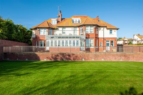 7 bedroom detached house for sale - North Foreland Avenue, Broadstairs