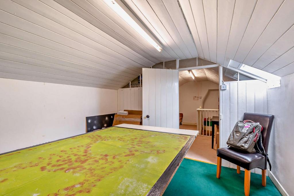 8558093-interior38-800.jpg