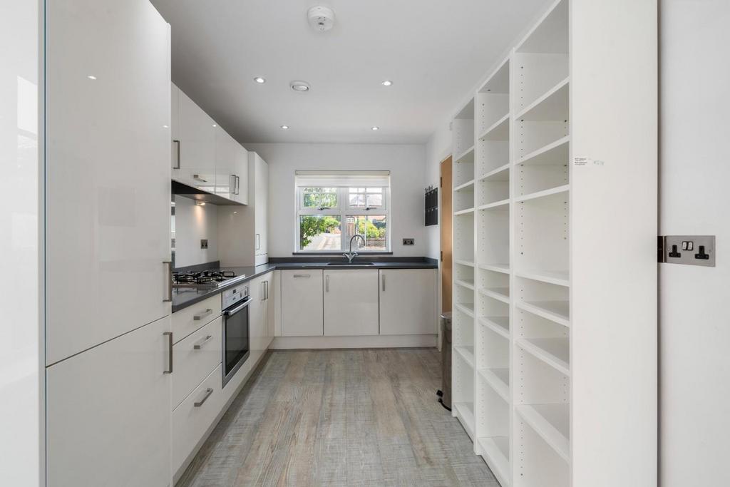 Castle Road, Salisbury 4 bed semidetached house for sale £400,000