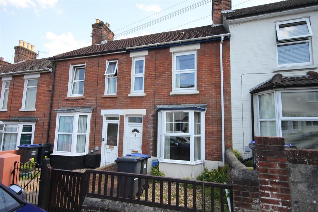 Clifton Road, Salisbury 2 bed terraced house for sale £225,000