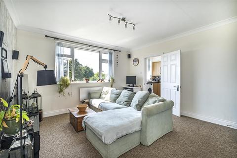 9, Temple Court Temple Road, Epsom, KT19 8EZ