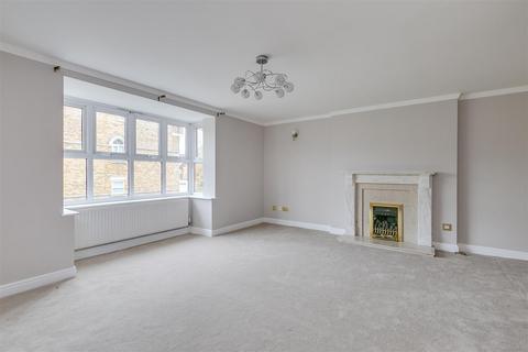 4 Lattimer Place, London, W4 2UA