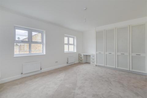 4 Lattimer Place, London, W4 2UA