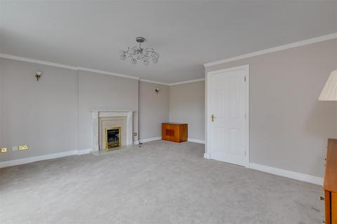 4 Lattimer Place, London, W4 2UA