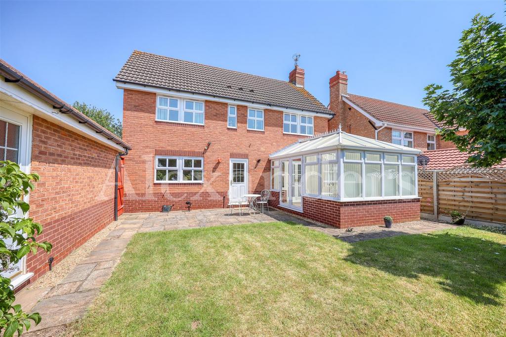 Cherry Close, Loughborough 4 bed detached house £425,000