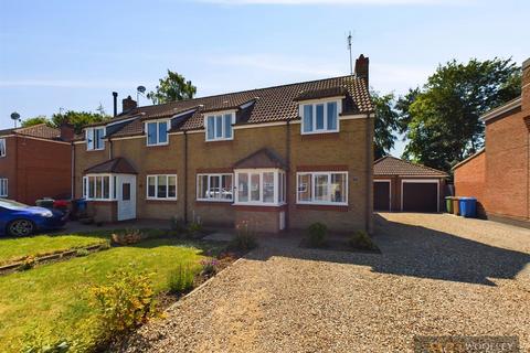 3 bedroom semi-detached house for sale - New Walk, Driffield