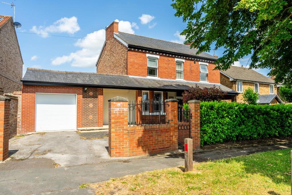 Grange Lane, York 5 bed detached house for sale £650,000