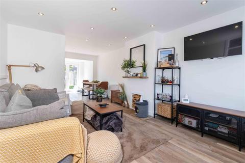 1 Boxgrove, Goring By Sea, Worthing, BN12 6BL