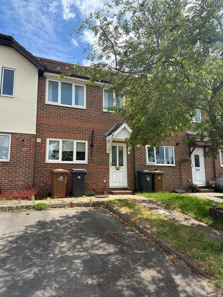 Walled Meadow, Andover 3 bed house £1,200 pcm (£277 pw)