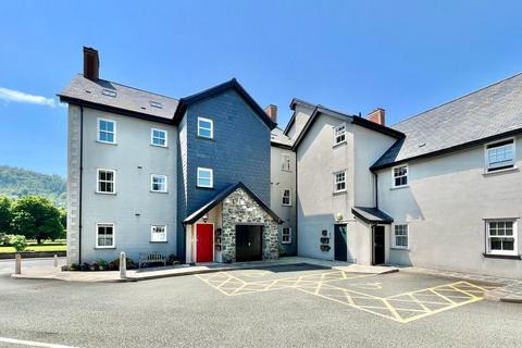 2 bedroom apartment for sale, Bridge Street, Llanrwst