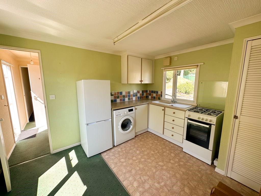 Dining kitchen