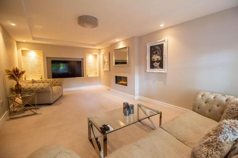 28 Coppice Avenue, Great Shelford, Cambridge, CB22 5AQ